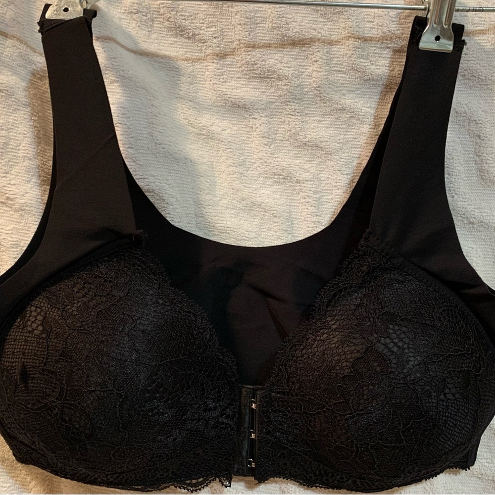 Front close lightly lined bra - Picture 2 of 6
